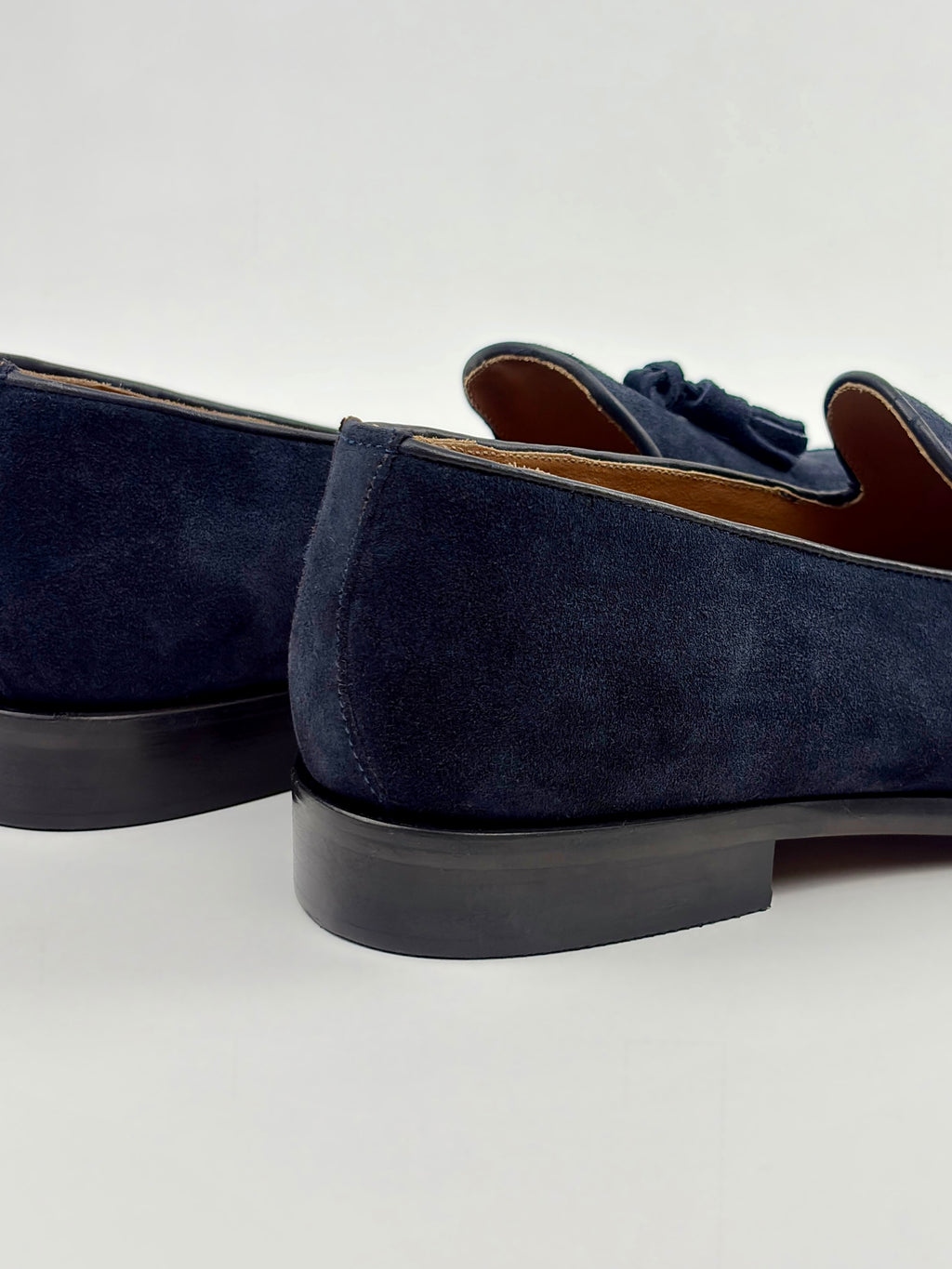 British Passport Tassel Loafer Wildleder