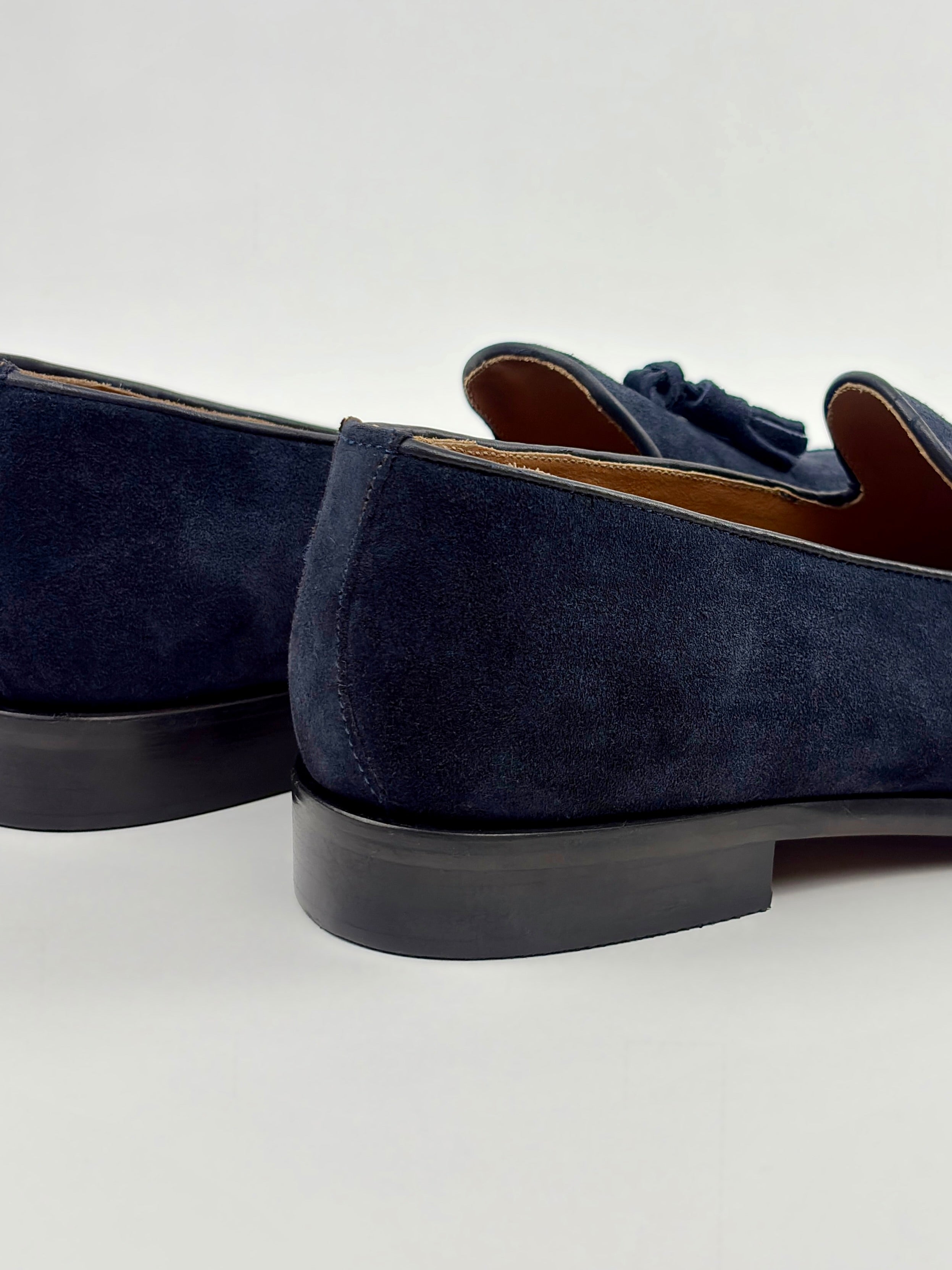 British Passport Tassel Loafer Wildleder